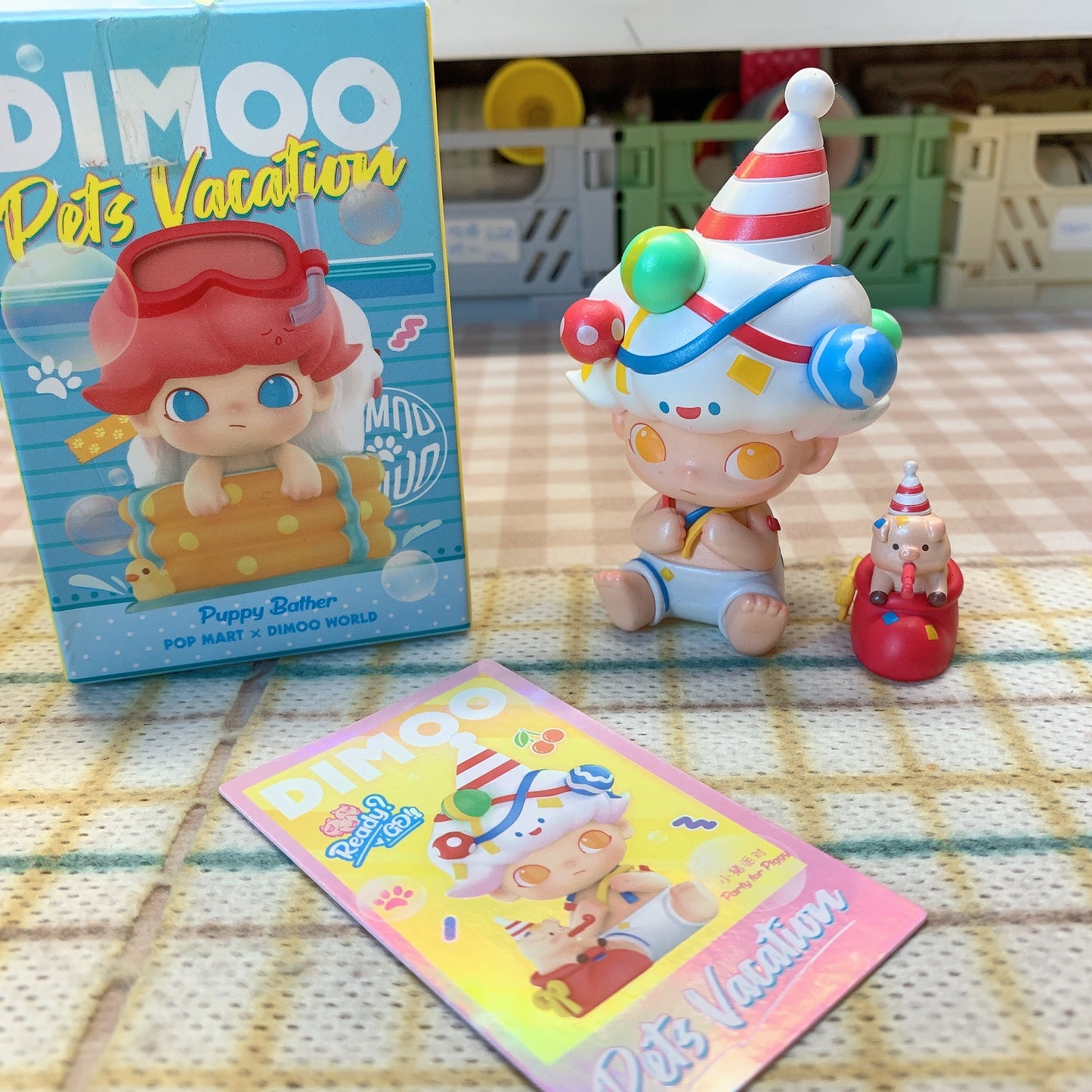 【PRELOVED and SALE 】POPMART Dimoo blind box toy Pets Vacation Party for Piggy