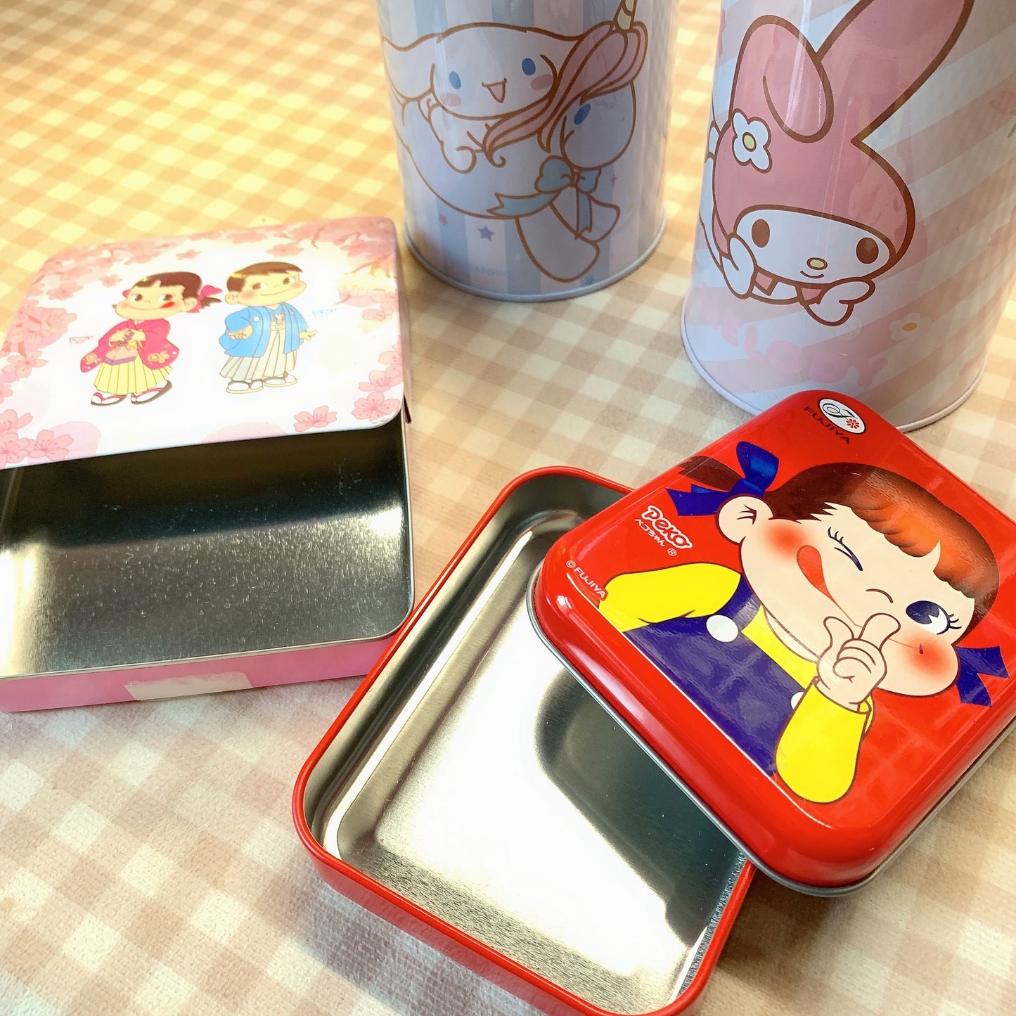 【Pre-loved and sale】sanrio and peko tin box set