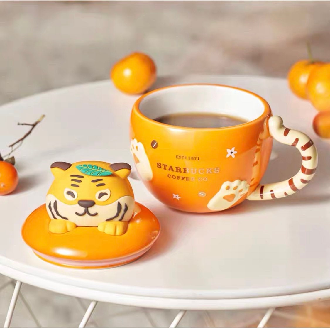 Starbucks China 300ml 2022 new year cute tiger series orange shape ceramics mug with tiger cover