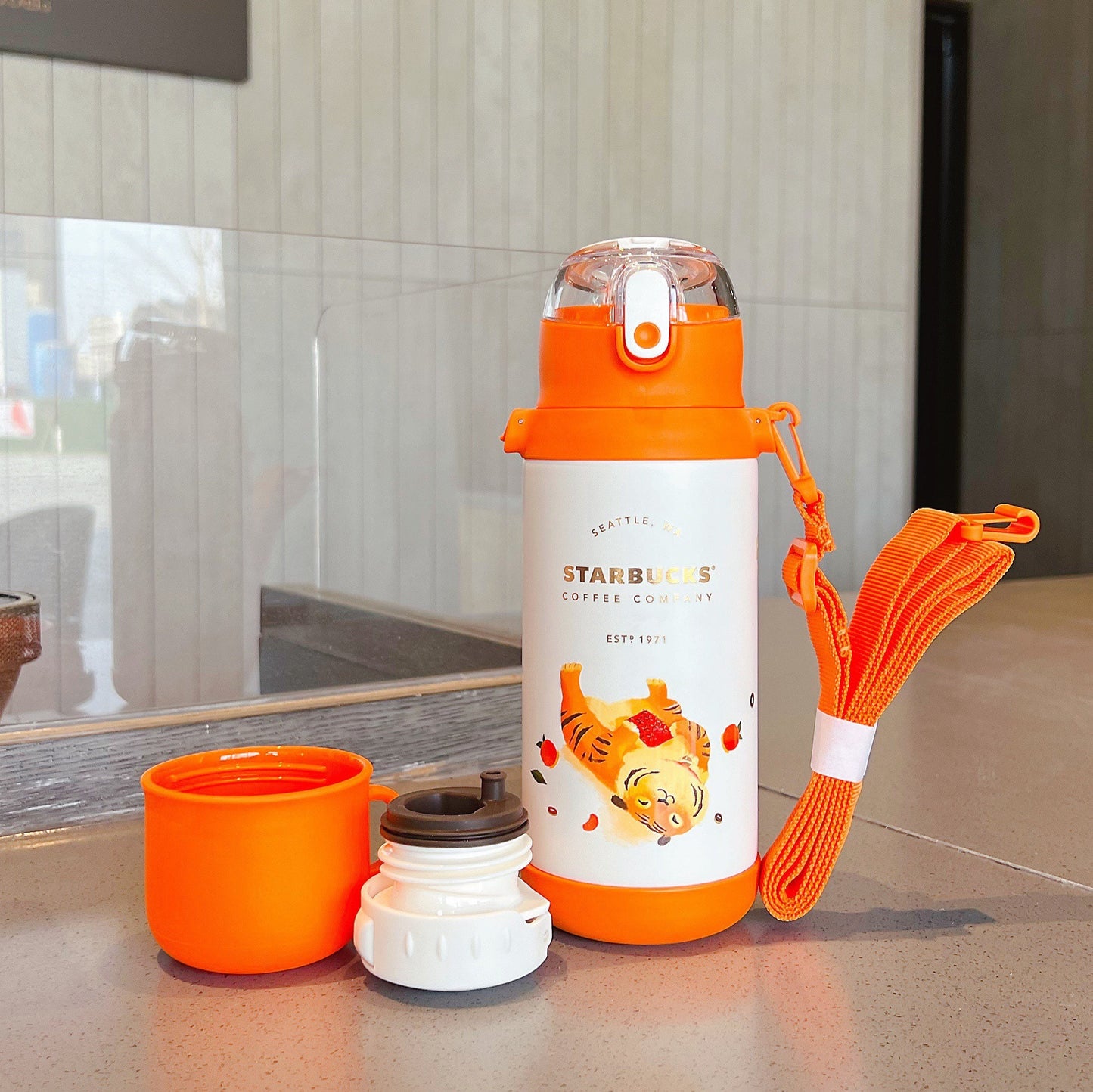 Starbucks × Thermos China 550ml 2022 new year tiger series tiger vacuum cup（2 ways to use）