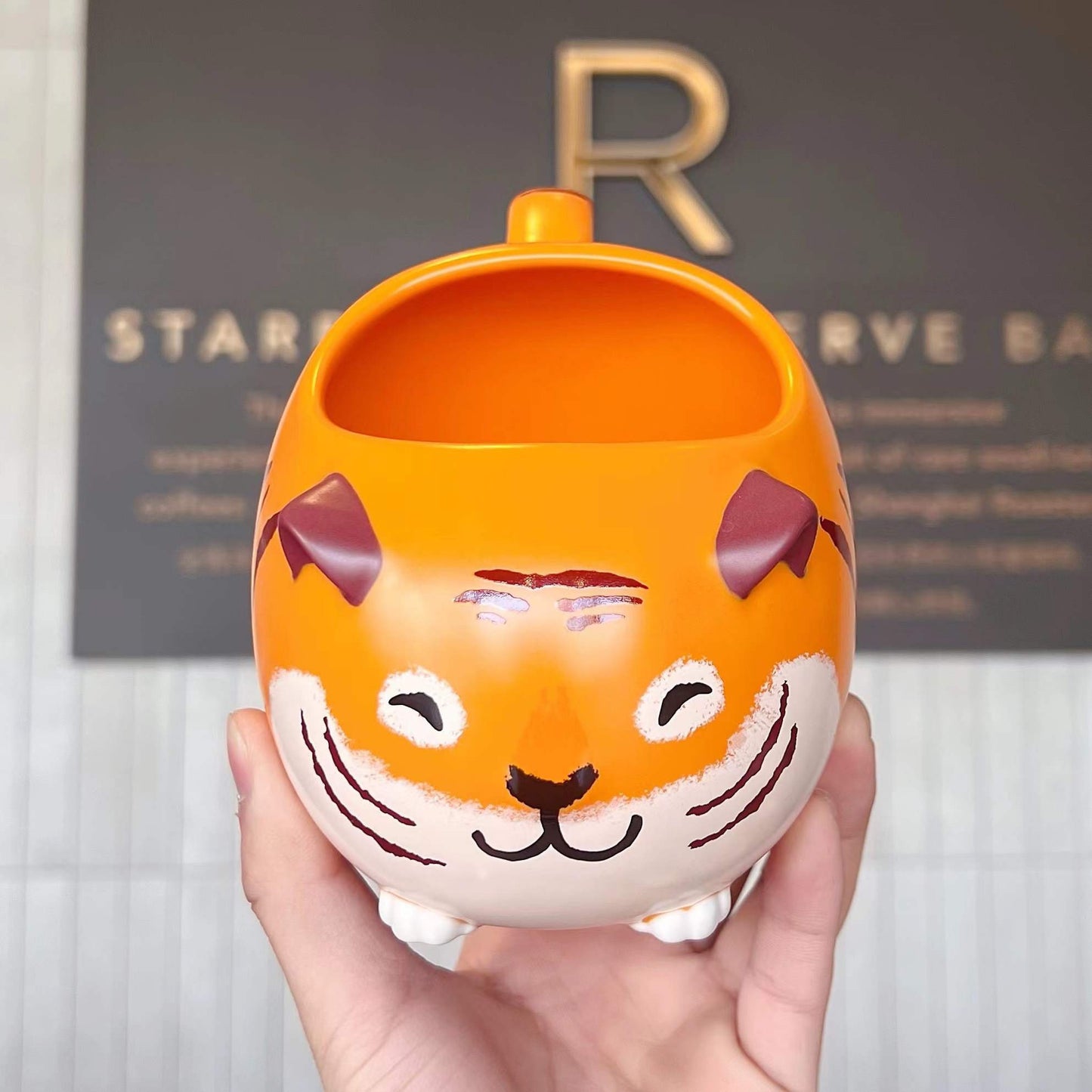 Starbucks China 414ml 2022 new year tiger series orange tiger ceramics mug