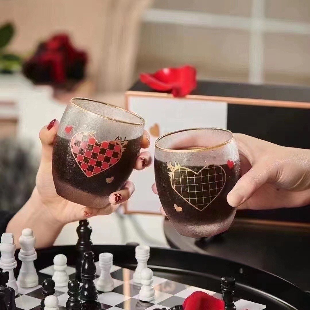 Starbucks China 350ml Valentine‘s Day chess series red&black chess board heart glass couple cup set